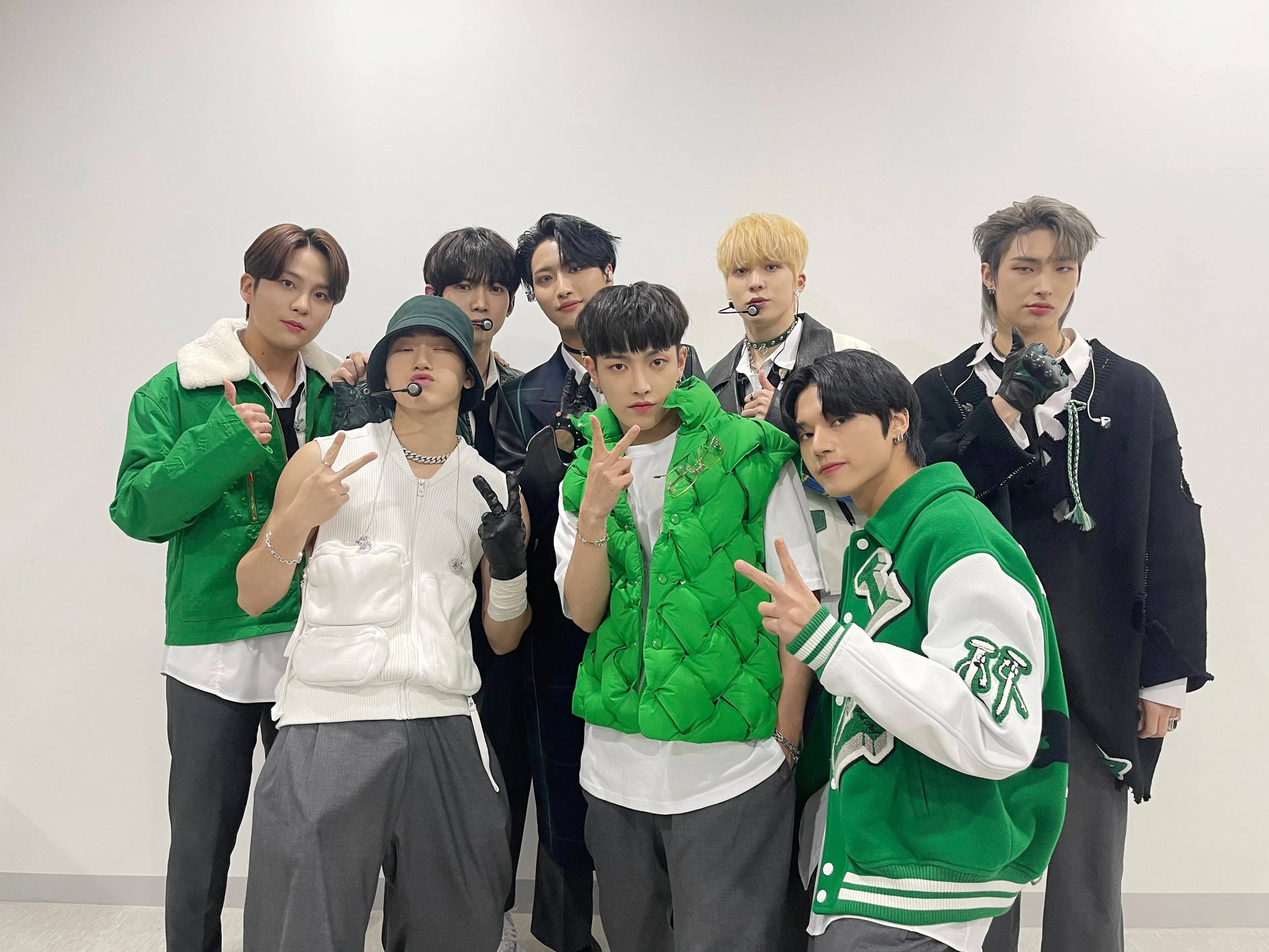 ATEEZ, green accents, green and white outfits, 2K Desktop Wallpaper