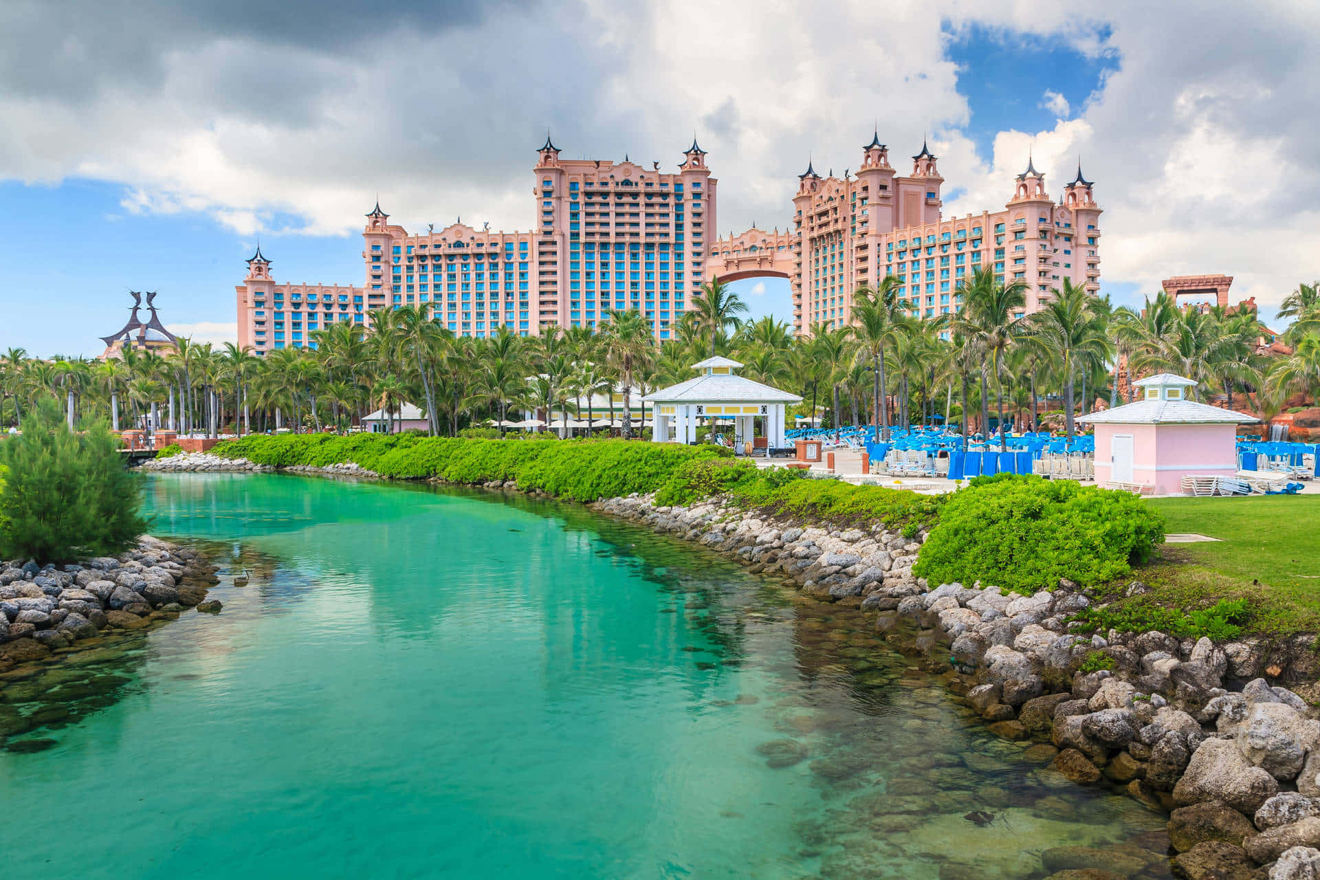 Atlantis Resort, pink resort hotel, turrets, Full HD Desktop Wallpaper