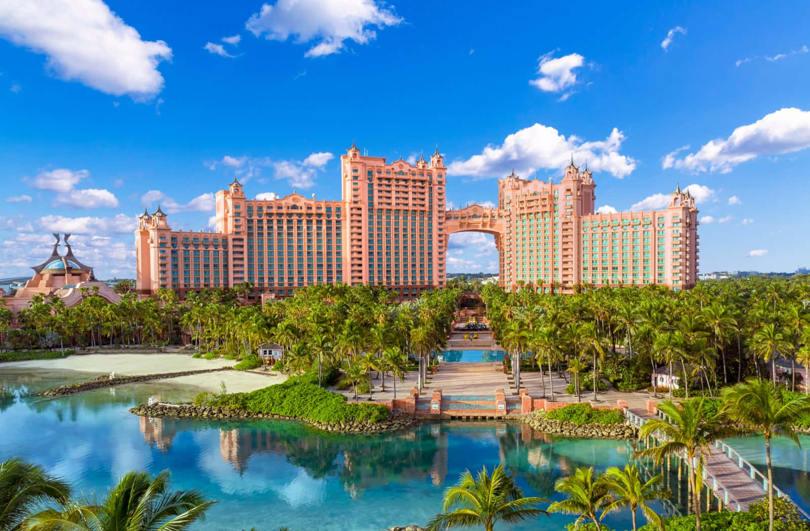 Atlantis Resort, pink resort hotel, palm trees, HD Desktop Wallpaper