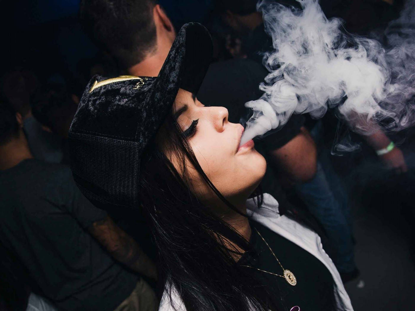 Attitude Girl, black cap, thick white vapor, HD Desktop Wallpaper