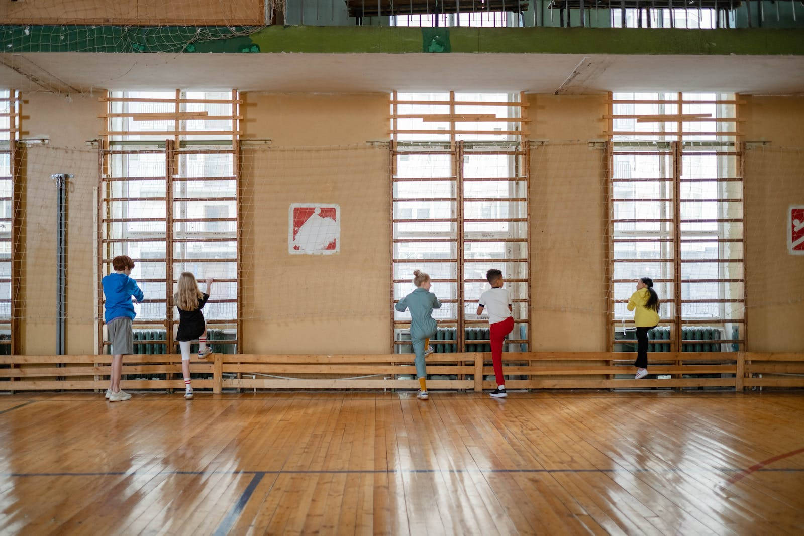 Attitude Boys And Girls, wooden gym floor, tall windows, HD Desktop Wallpaper