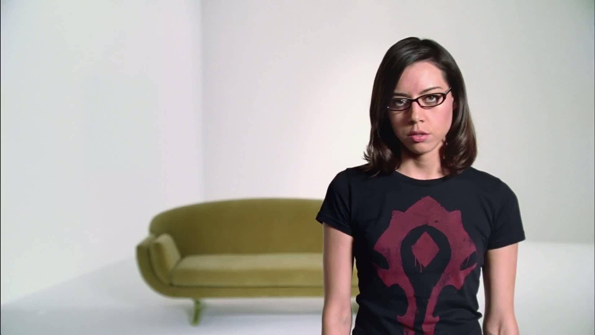 Aubrey Plaza, glasses, black t-shirt, Full HD Desktop Wallpaper