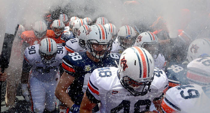 Auburn, white helmets, uniforms, SD Desktop Wallpaper