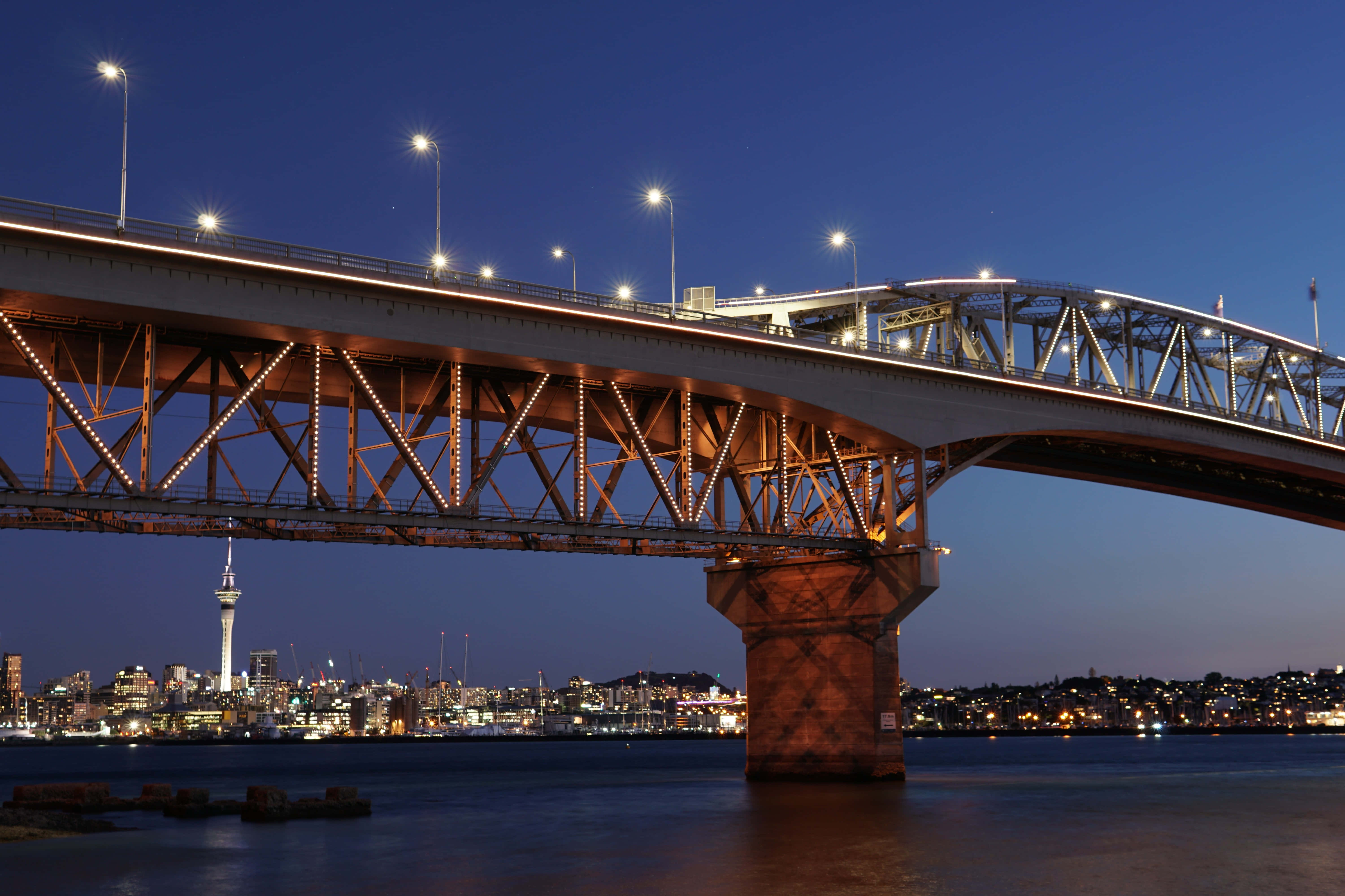 Auckland Harbour Bridge, night view, twilight, 5K Desktop Wallpaper