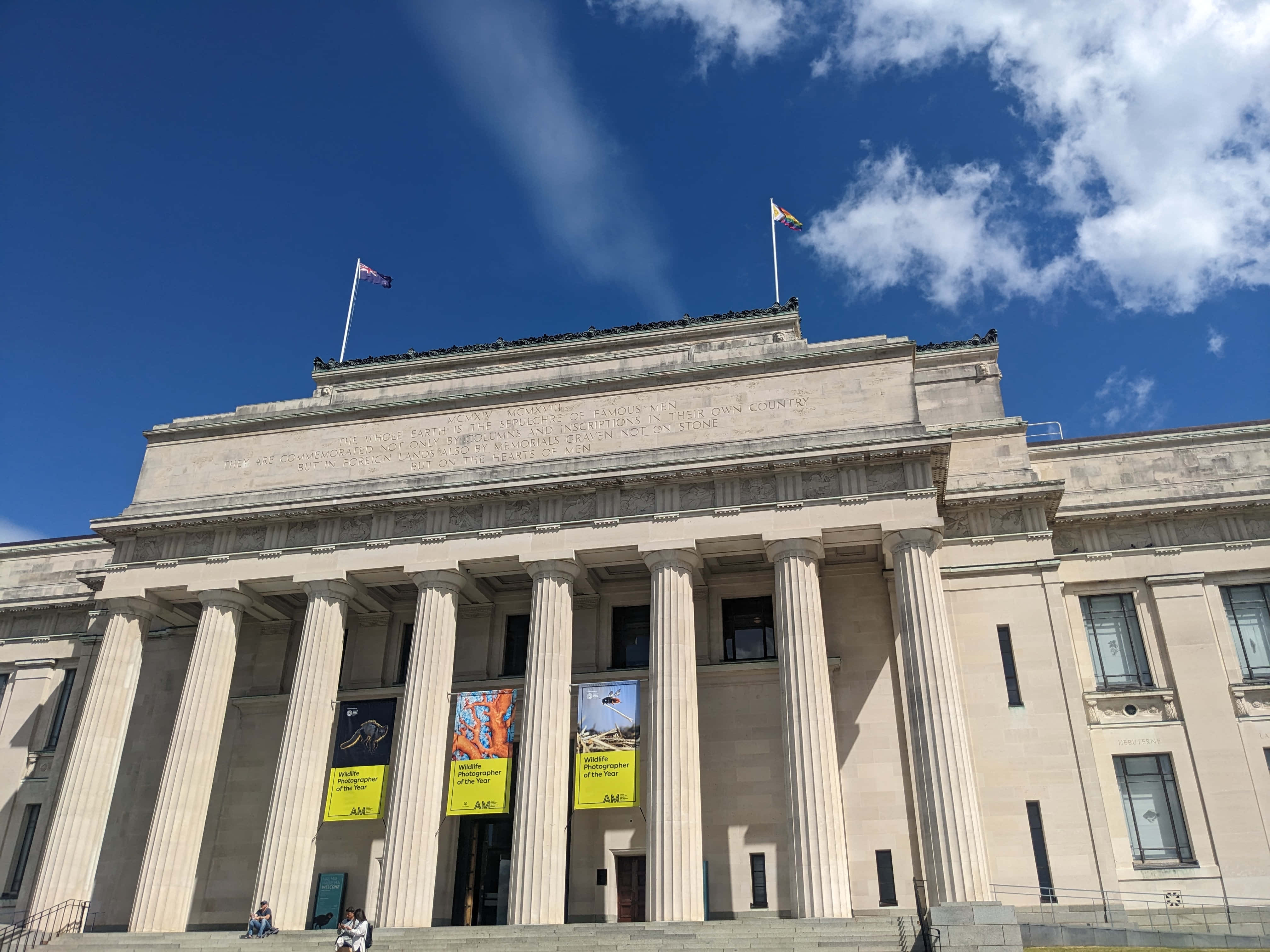 Auckland War Memorial Museum, neoclassical, tall columns, 4K Desktop Wallpaper