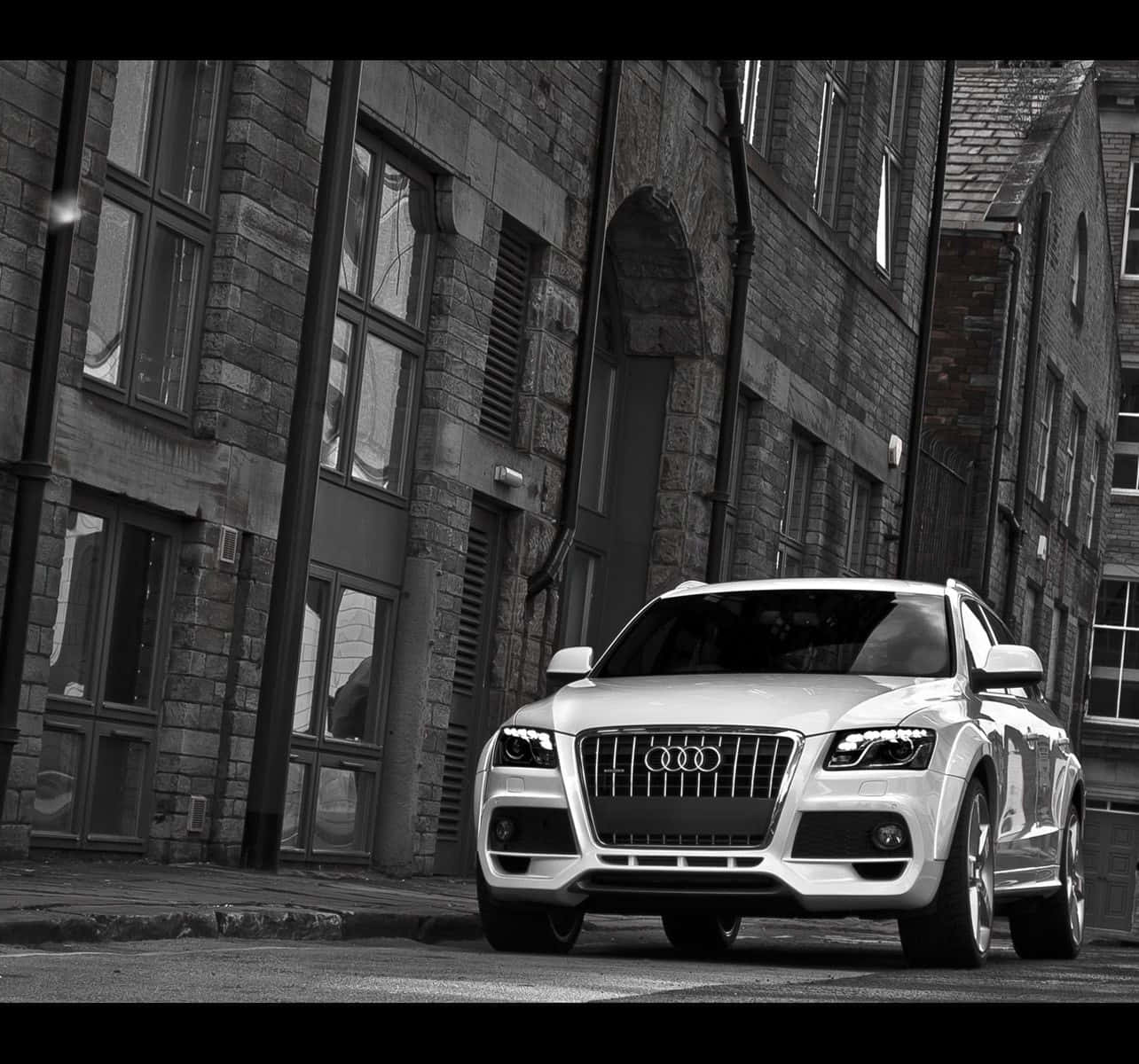 Audi Q5, silver, cobblestone street, HD Desktop Wallpaper