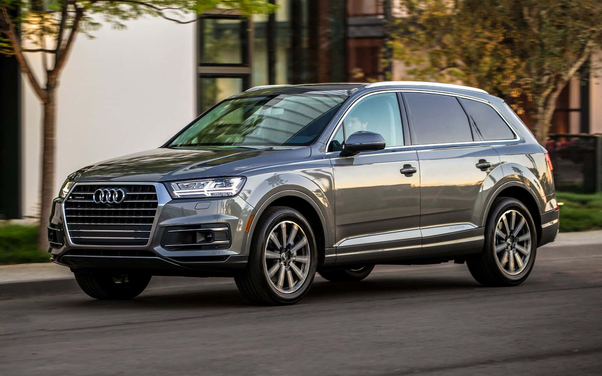 Audi Q7, silver, city street, Full HD Desktop Wallpaper