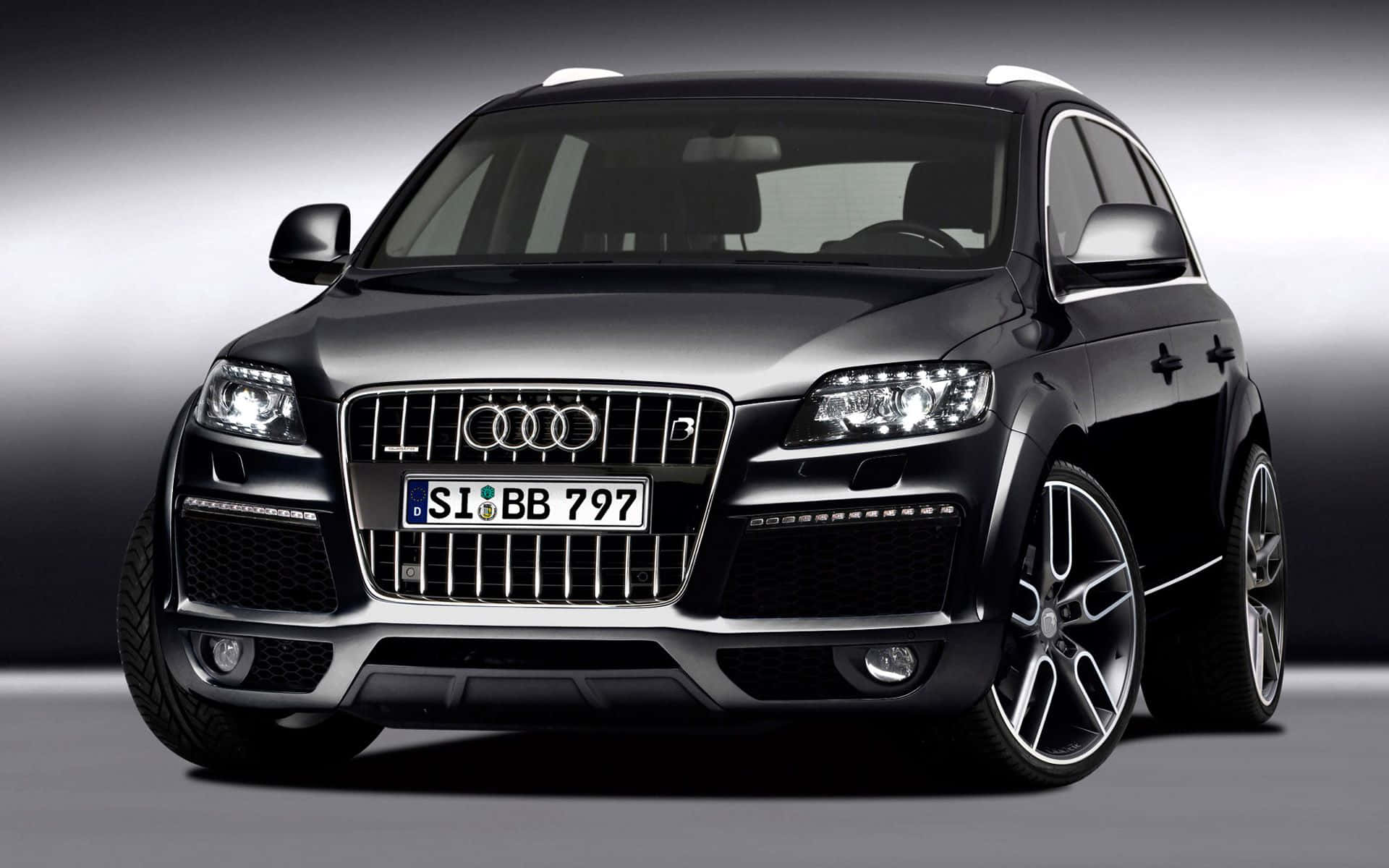 Audi Q7, black, chrome accents, Full HD Desktop Wallpaper