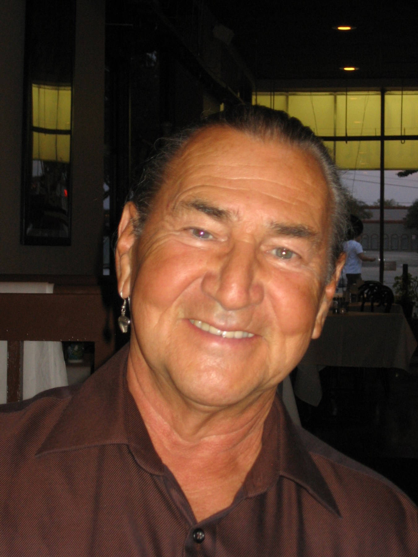 August Schellenberg, brown shirt, gray hair, HD Phone Wallpaper