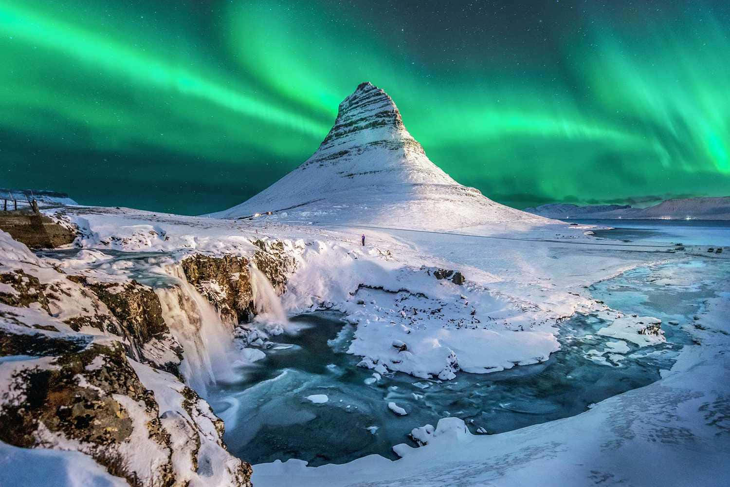 Aurora borealis, snow-covered mountain, vibrant green aurora borealis, HD Desktop Wallpaper