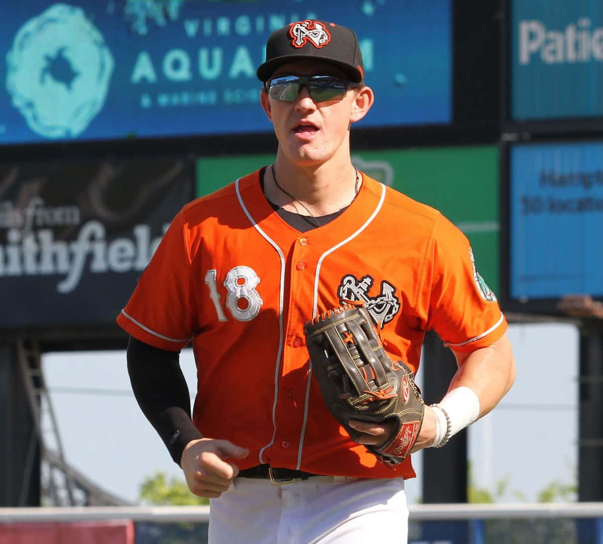Austin Hays, orange jersey, number 18, SD Desktop Wallpaper