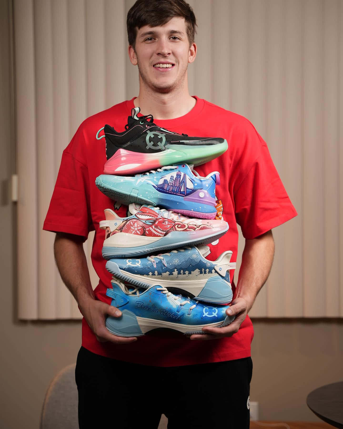 Austin Reaves, basketball shoe collection, red shirt, HD Phone Wallpaper
