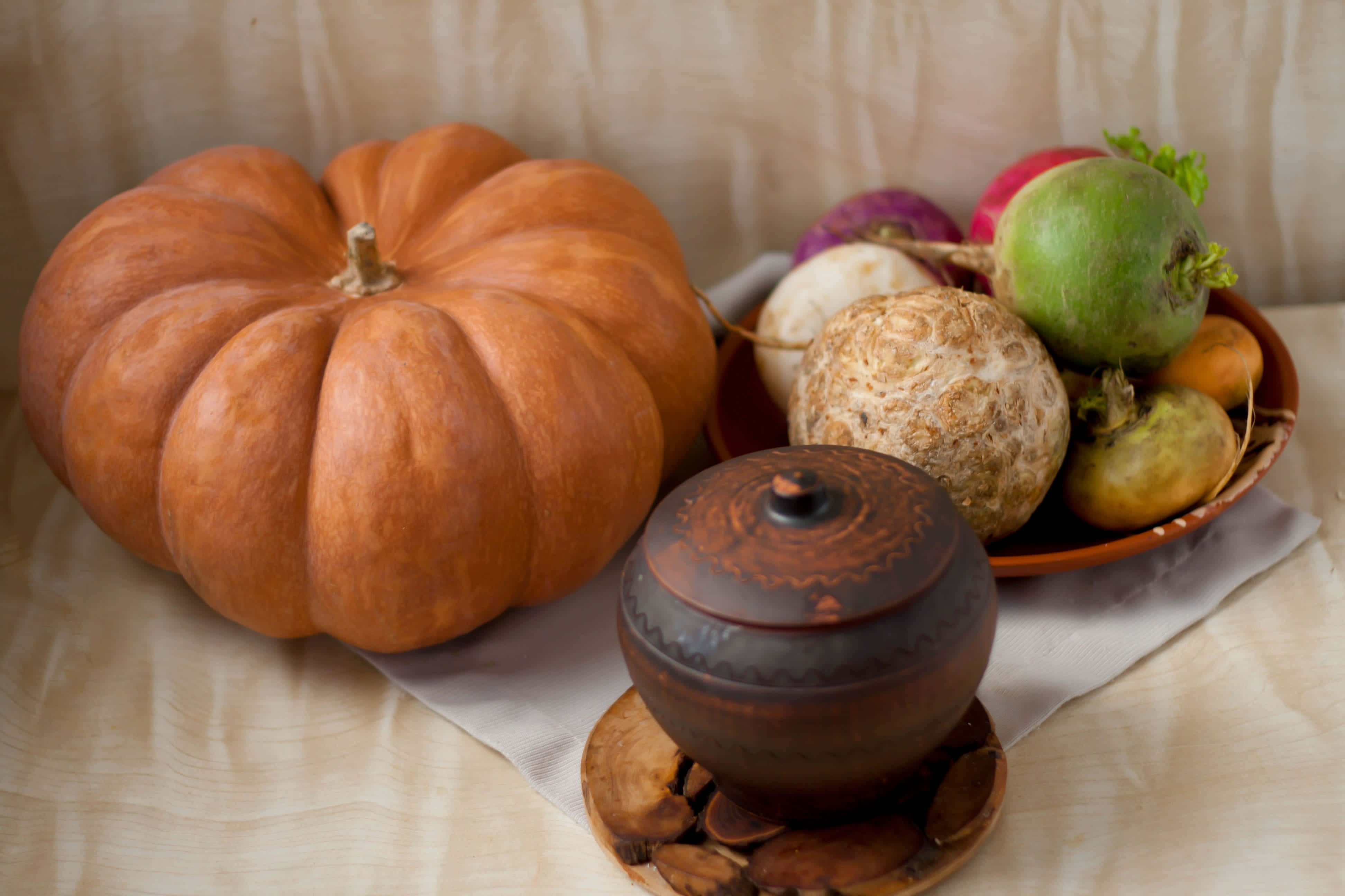autumn food, orange pumpkin, colorful root vegetables, 4K Desktop Wallpaper