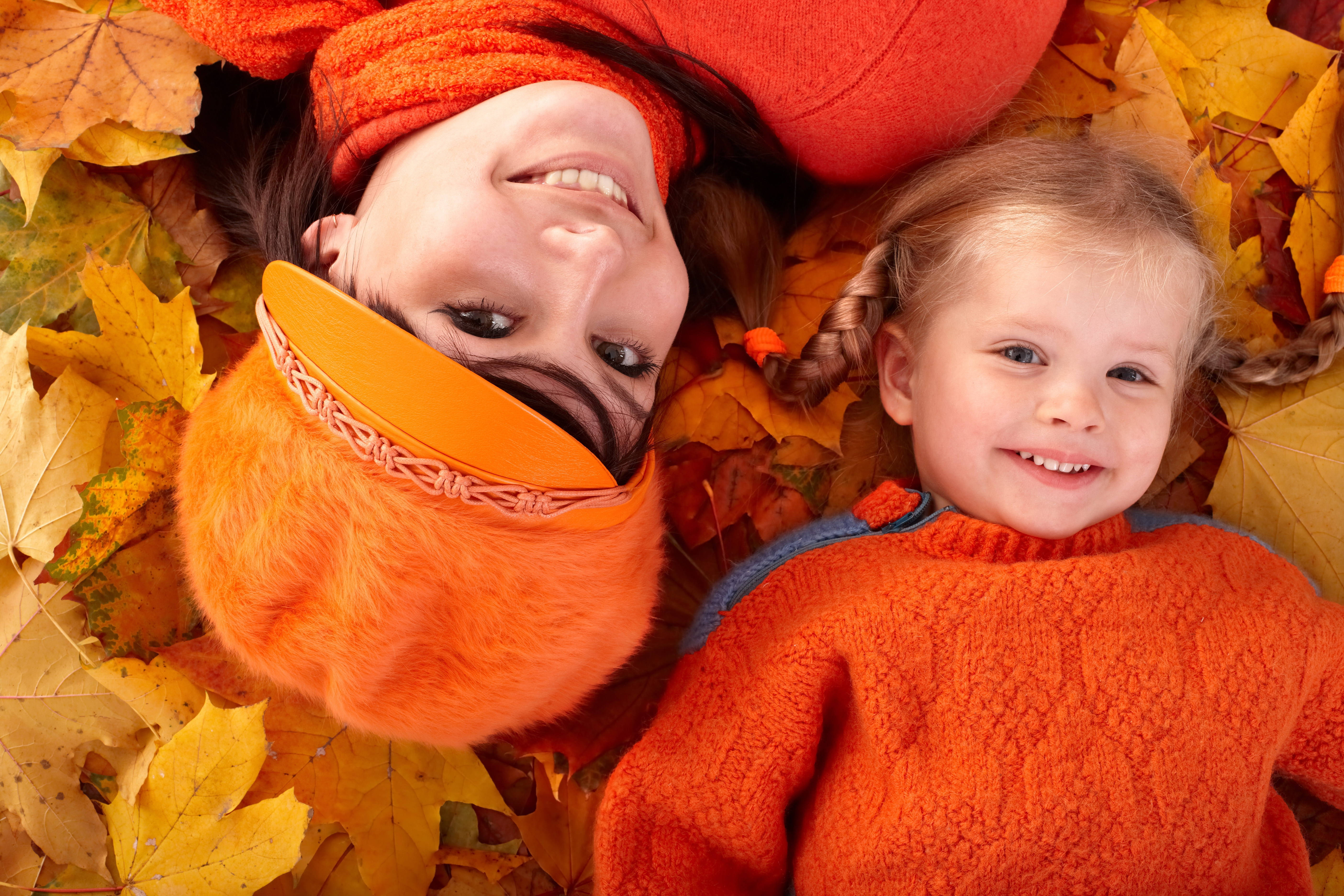 mother and daughter, orange sweaters, golden autumn leaves, 5K Desktop Wallpaper