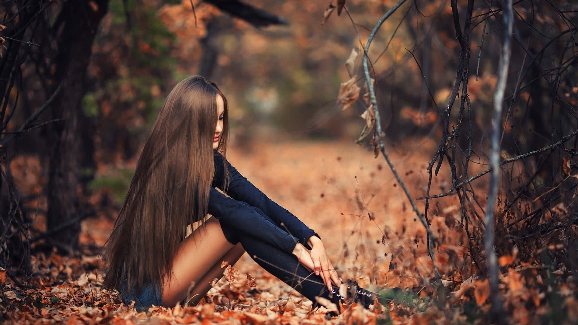 teen girl model, autumn forest, golden autumn leaves, Full HD Desktop Wallpaper