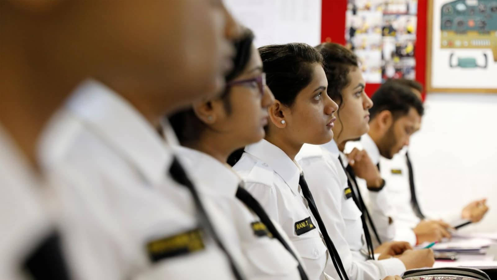 female commercial airline aviator, crisp white uniforms, classroom session, HD Desktop Wallpaper