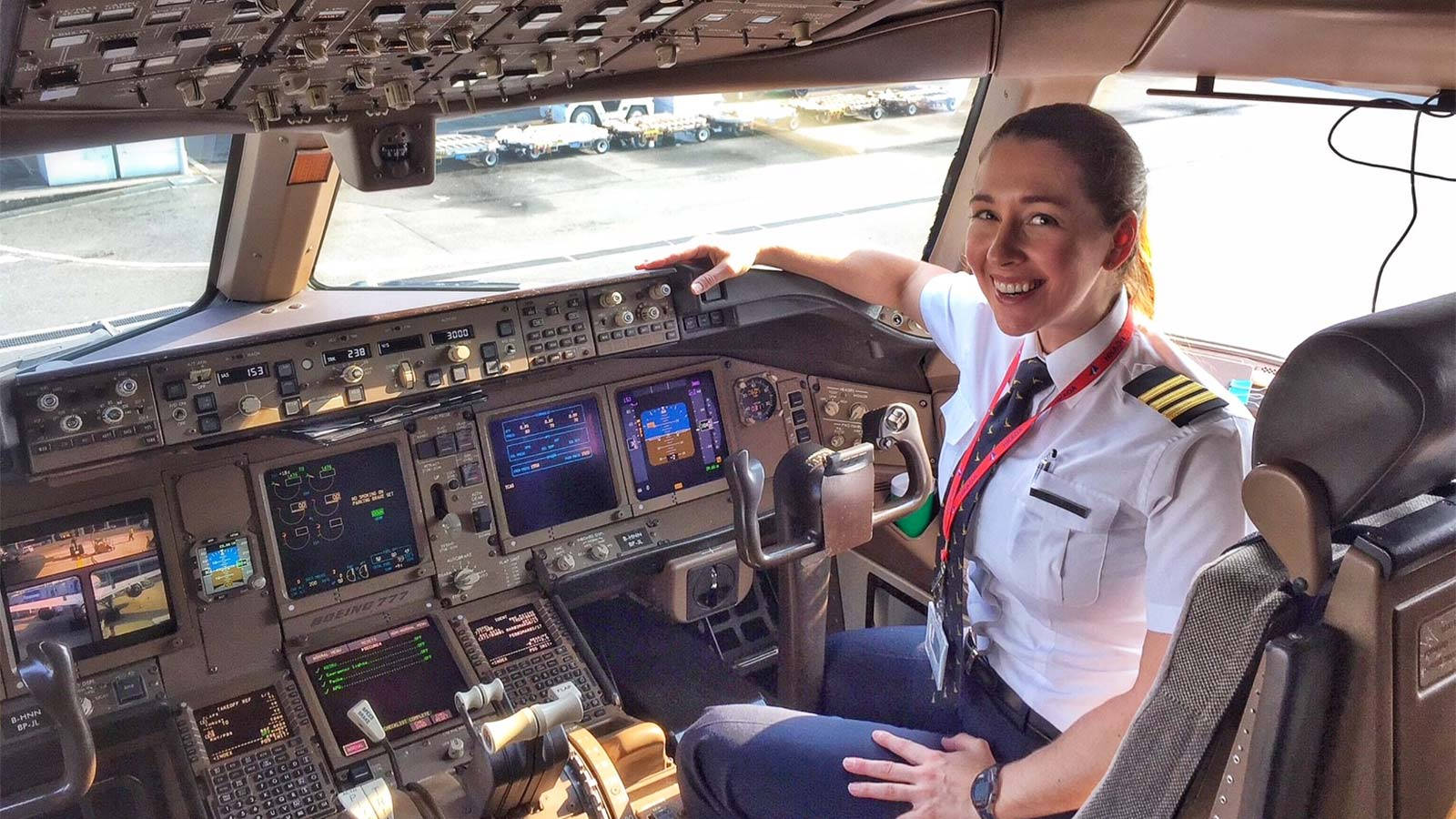 female pilot, commercial airplane, cockpit, HD Desktop Wallpaper