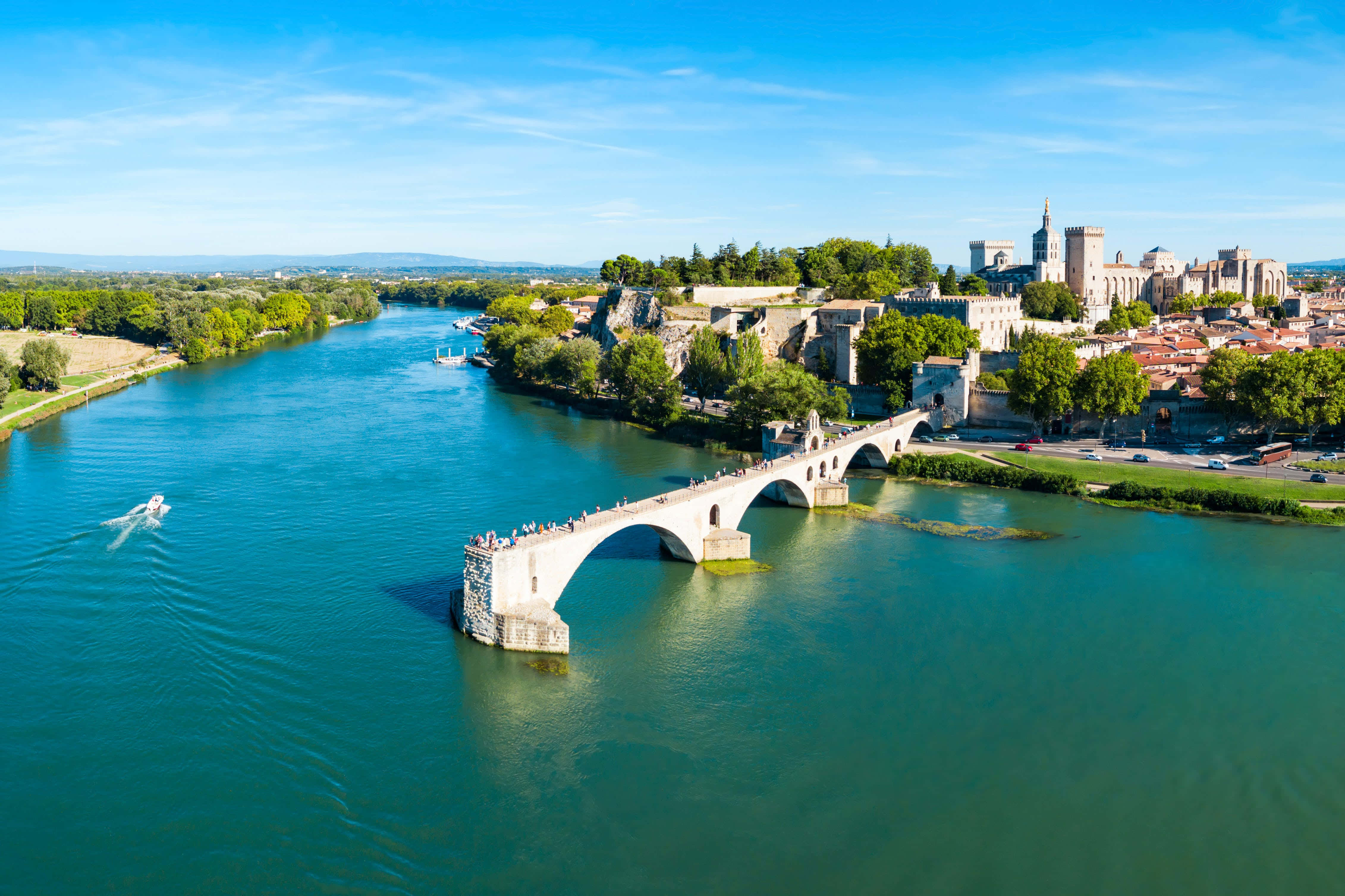 Avignon, stone bridge, turquoise river, 4K Desktop Wallpaper