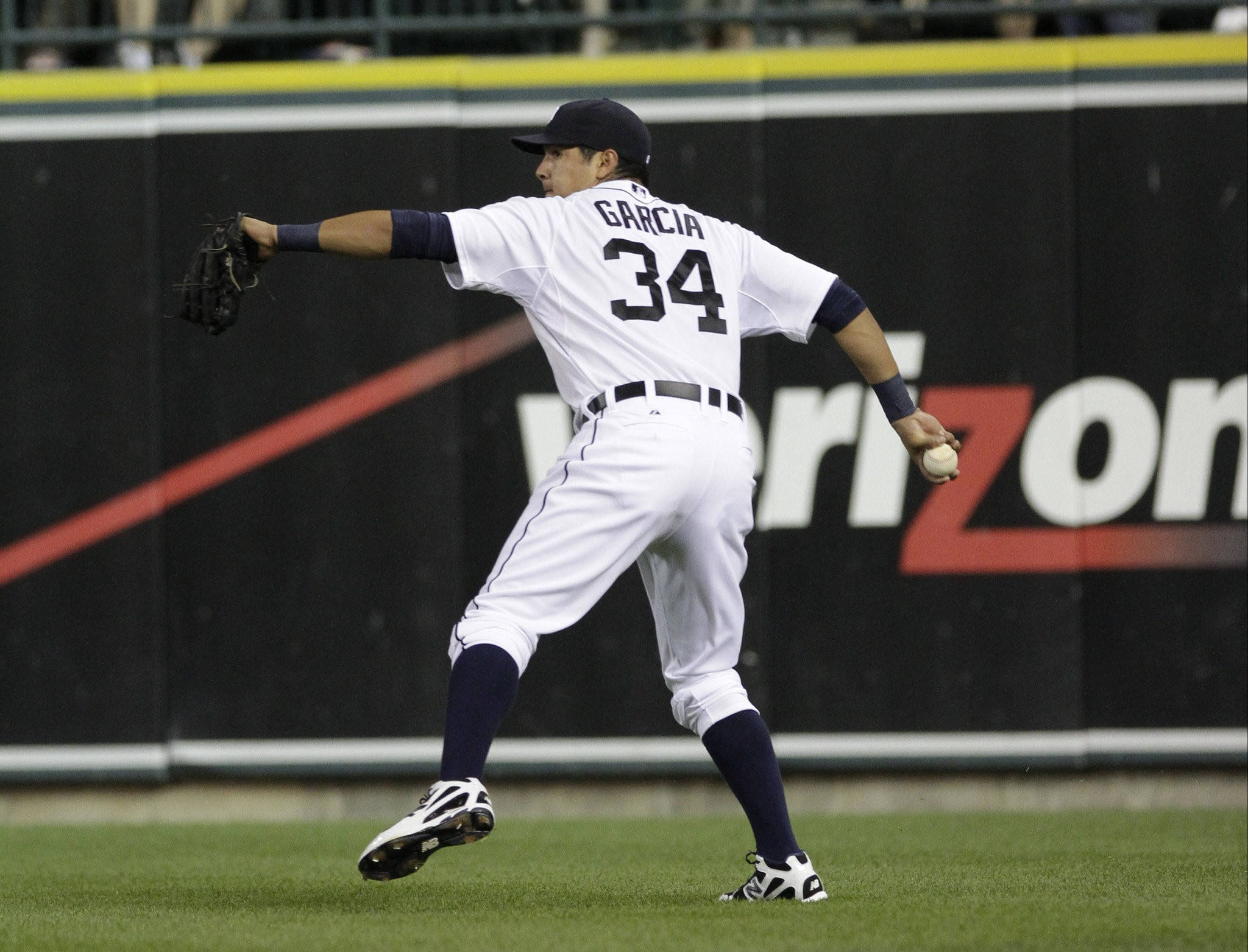 Avisail Garcia, number 34, white uniform, Full HD Desktop Wallpaper