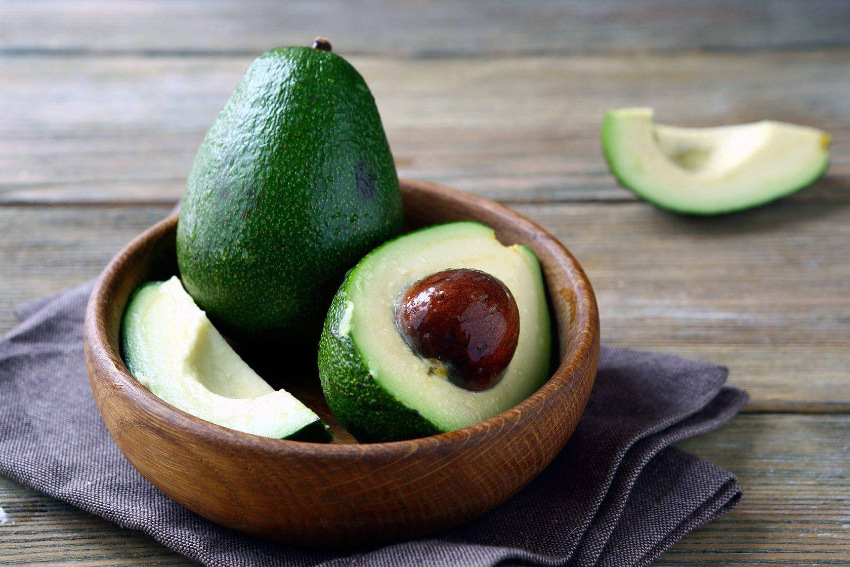 avocado, wooden bowl, wooden table, HD Desktop Wallpaper