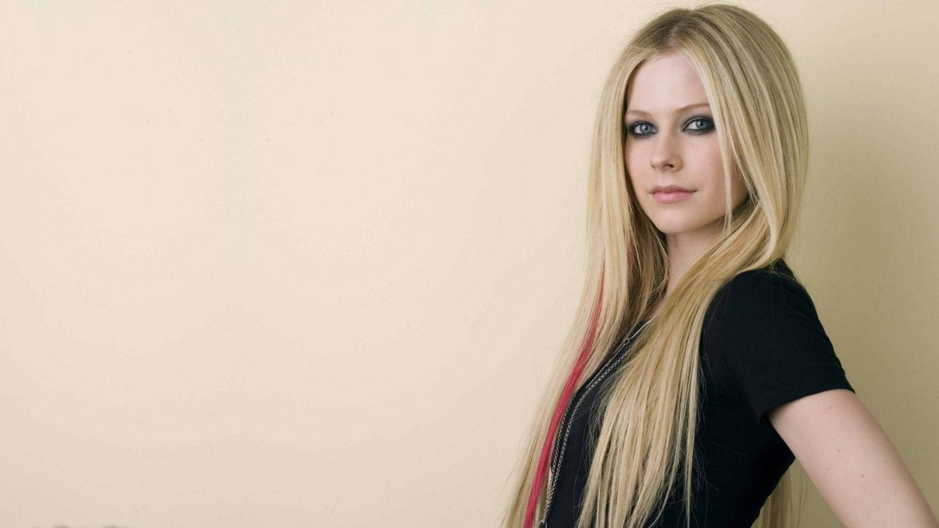 Avril Lavigne, long blonde hair, red streaks, Full HD Desktop Wallpaper