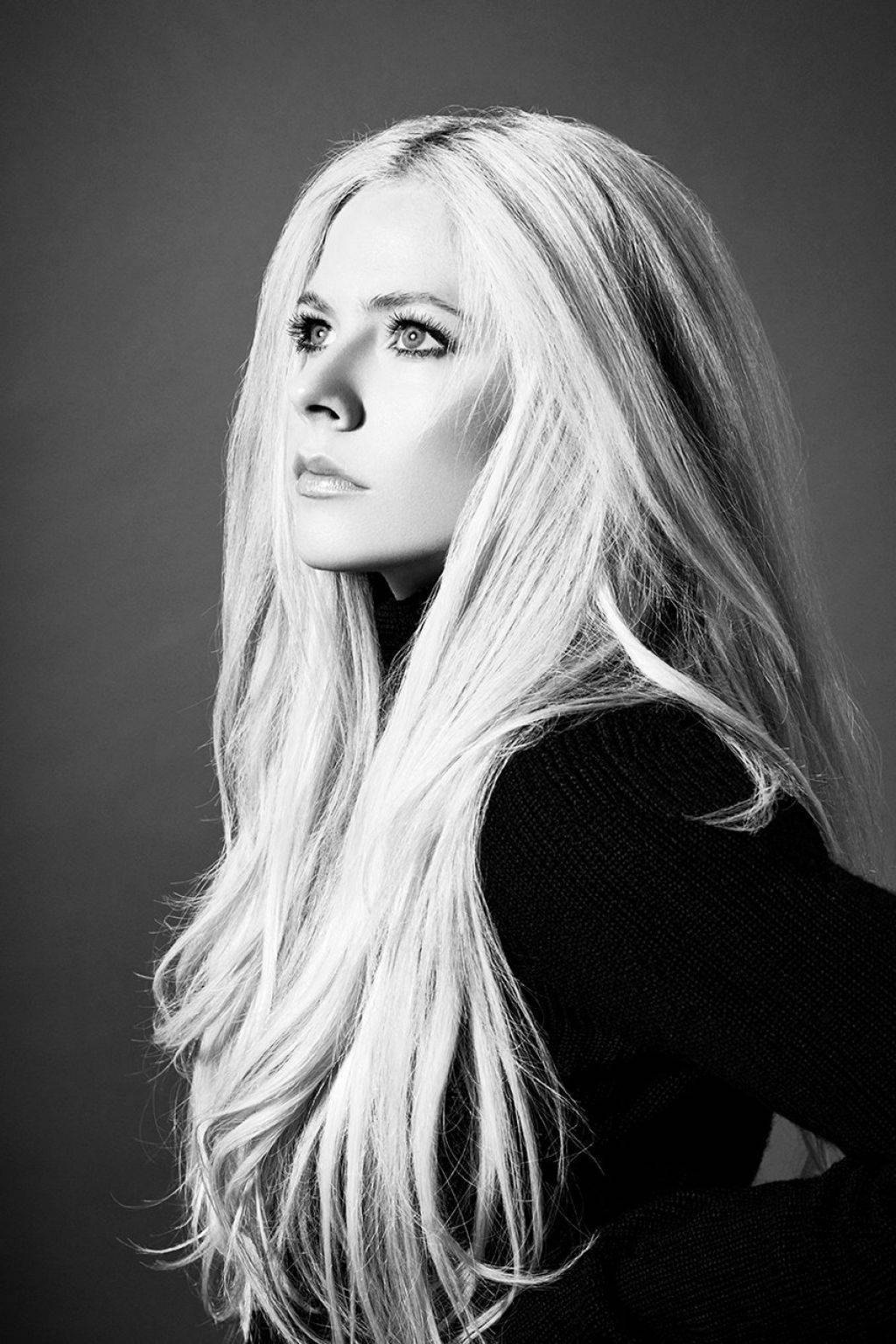 Avril Lavigne, black and white portrait, long flowing blonde hair, HD Phone Wallpaper