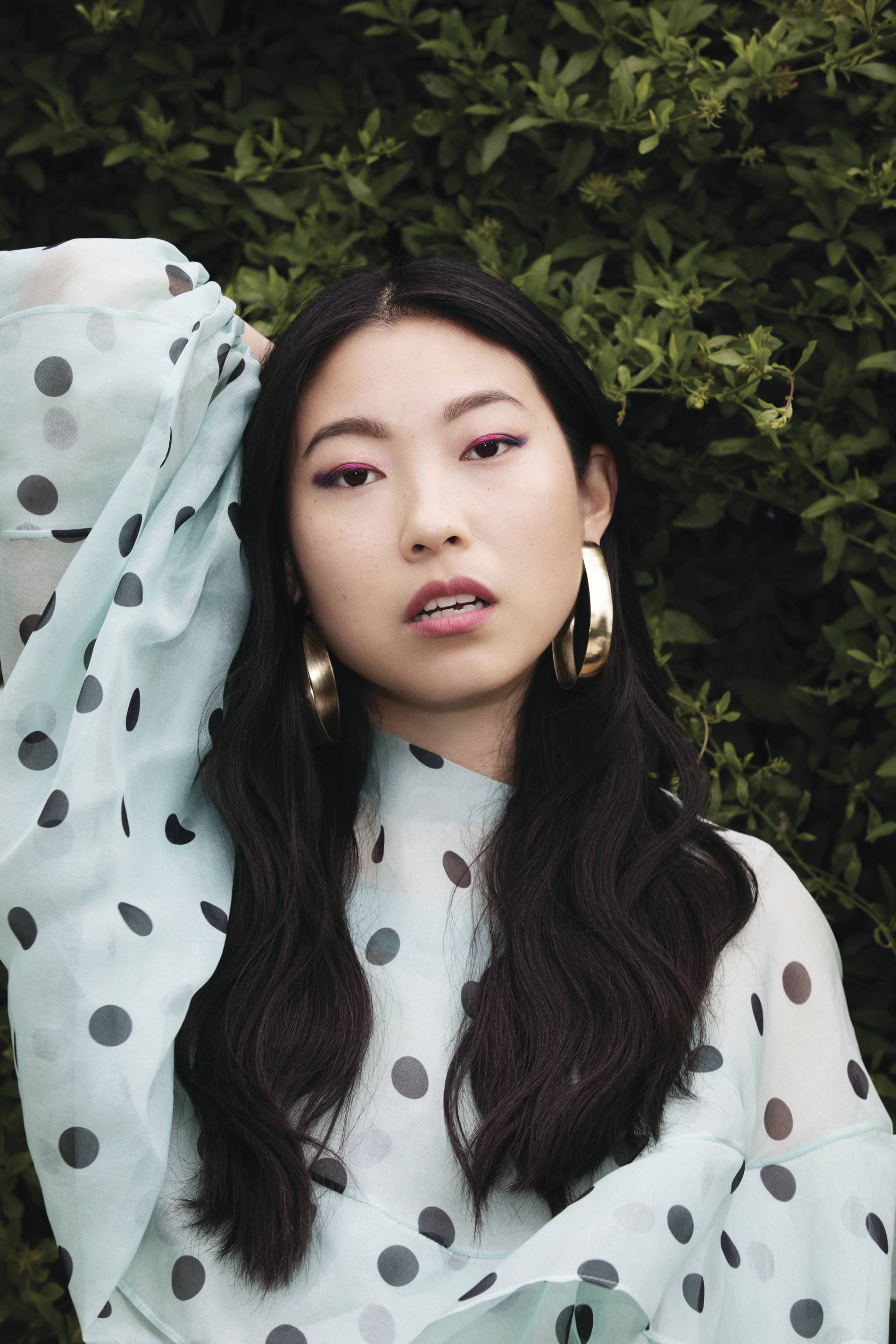 Awkwafina, white polkadot dress, light blue polka-dot blouse, 2K Phone Wallpaper