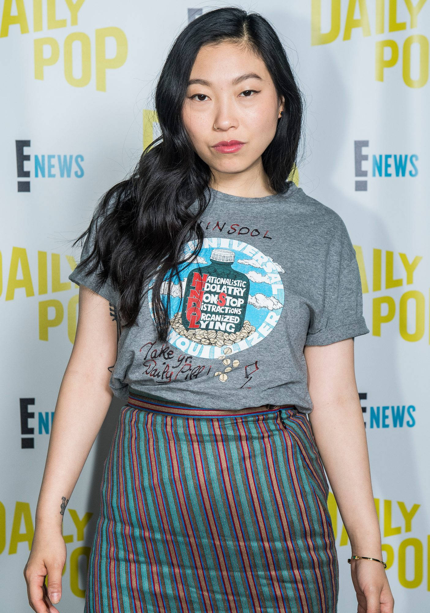 Awkwafina, dark grey shirt, graphic tee, Full HD Phone Wallpaper