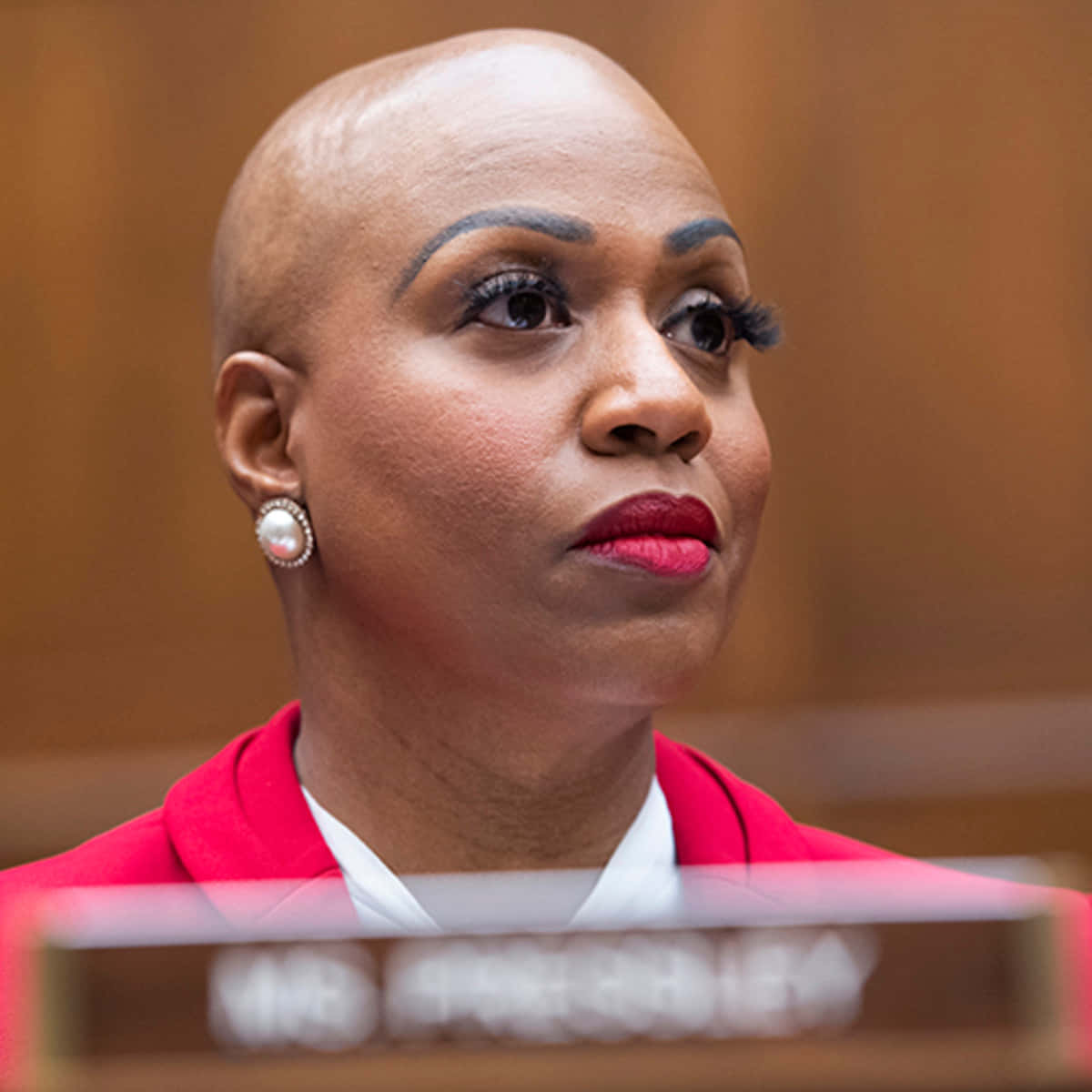 Ayanna Pressley, red blazer, bold red lips, SD Desktop Wallpaper