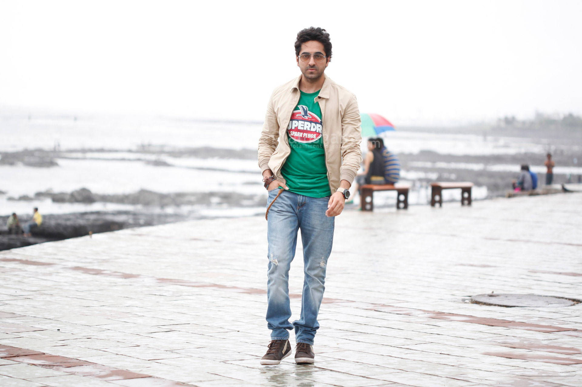 Ayushmann Khurrana, seaside promenade, green t-shirt, Full HD Desktop Wallpaper