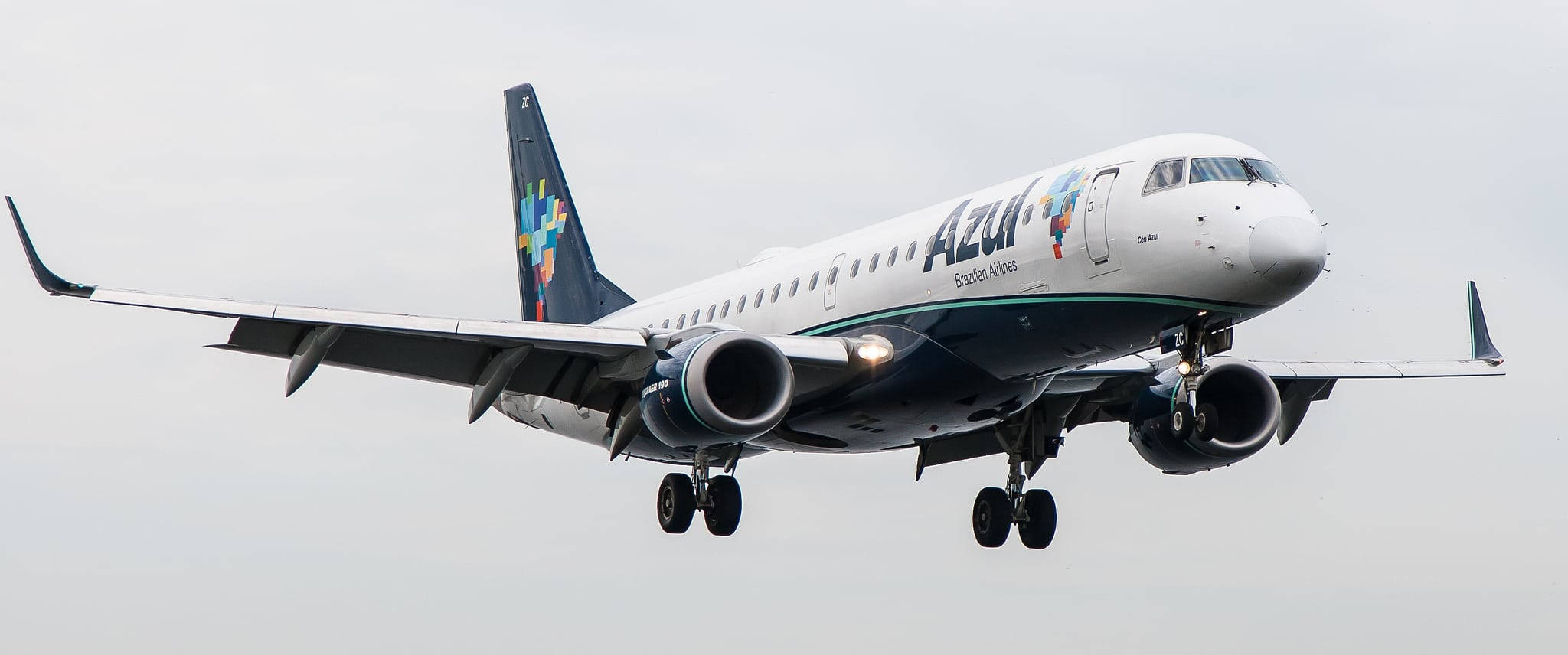 Azul Airlines, jetliner, landing gear down, Full HD Desktop Wallpaper