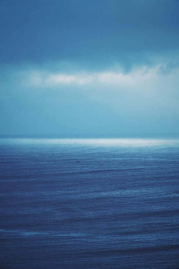 Azure Blue, ocean, moody sky, SD Phone Wallpaper