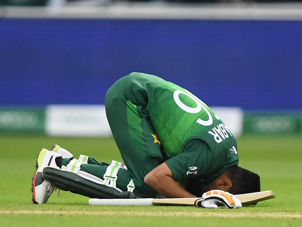 Babar Azam, green uniform, grass, SD Desktop Wallpaper