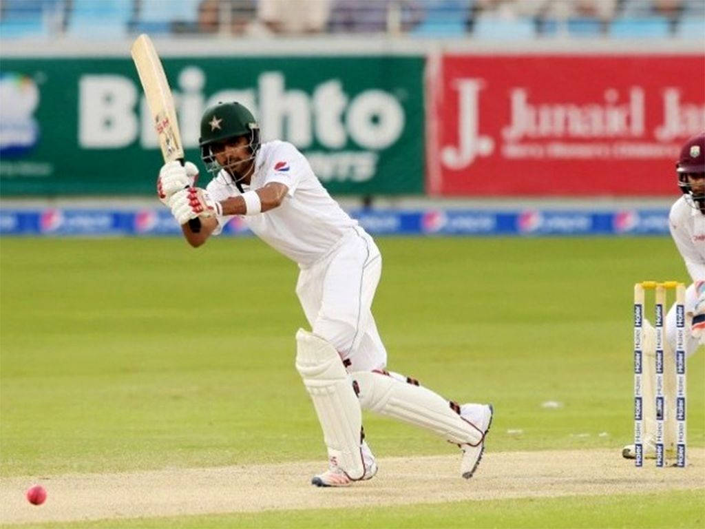 Babar Azam, white cricket uniform, red ball, SD Desktop Wallpaper