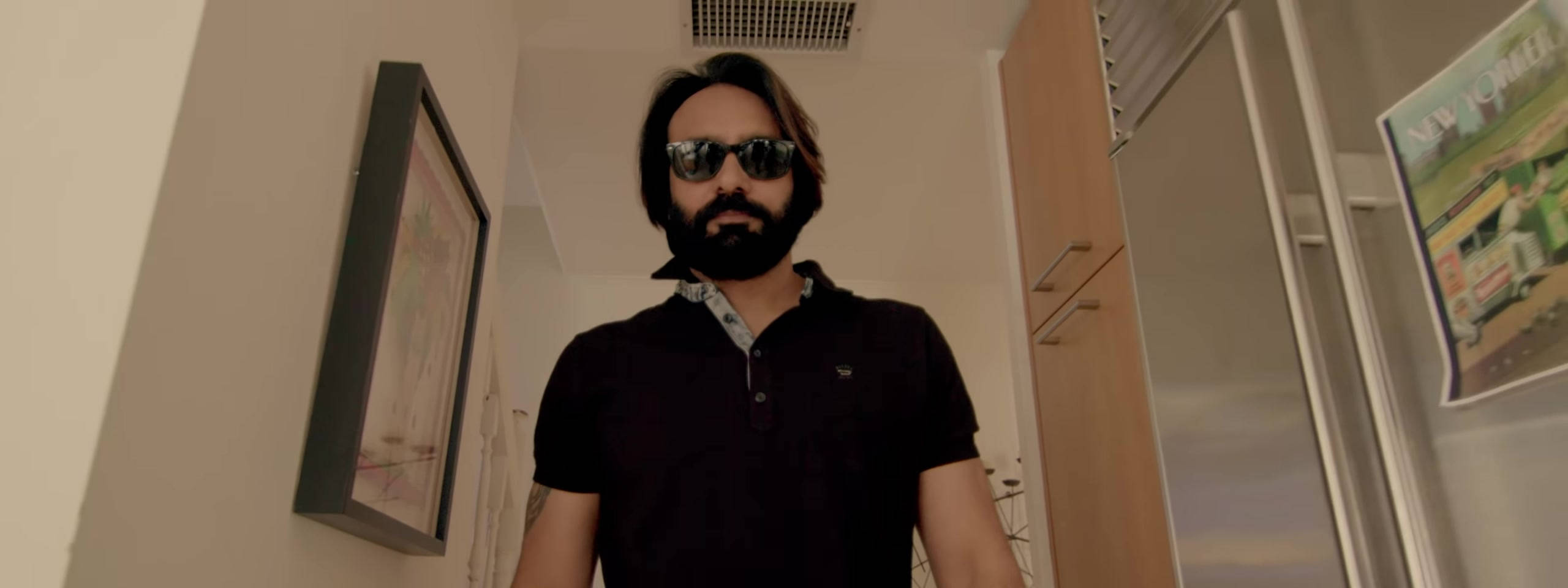 Babbu Maan, sunglasses, narrow hallway, 2K Desktop Wallpaper