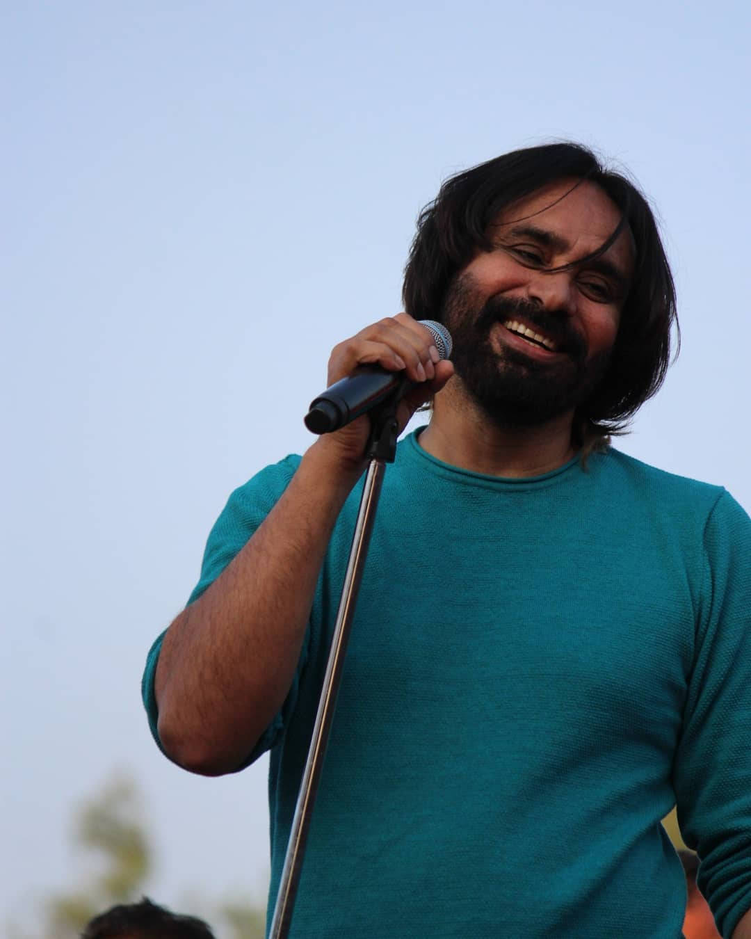 Babbu Maan, teal shirt, microphone, HD Phone Wallpaper