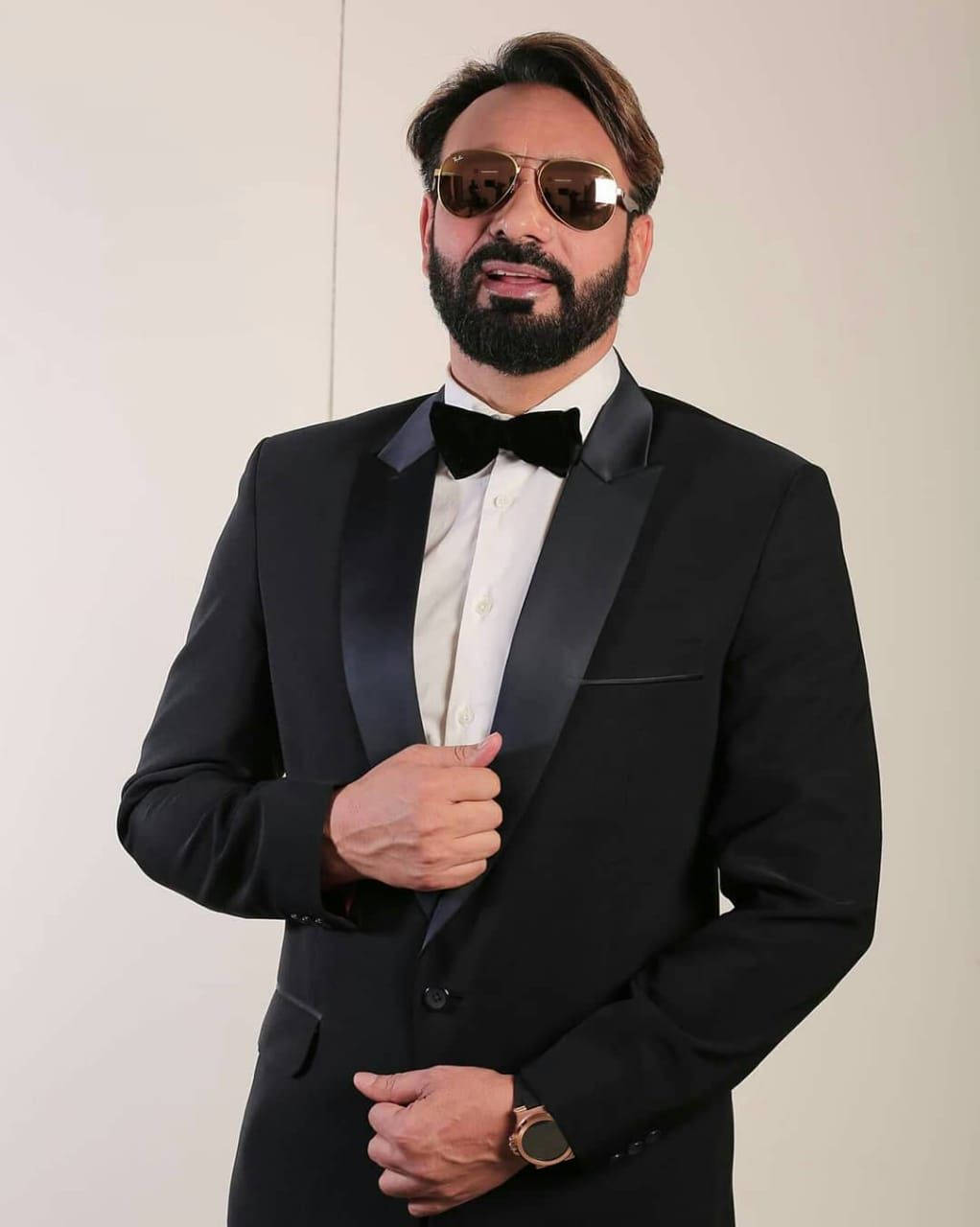 Babbu Maan, black tuxedo, sunglasses, HD Phone Wallpaper