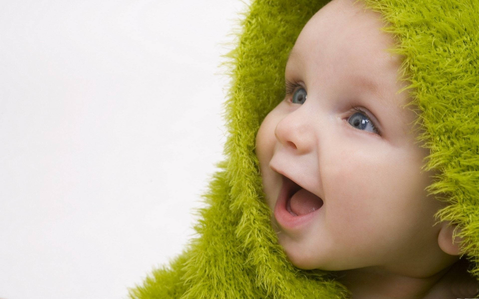 newborn baby, lime green hood, bright blue eyes, Full HD Desktop Wallpaper