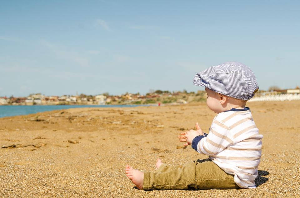 baby boy, striped hat, sunlit sand, SD Desktop Wallpaper