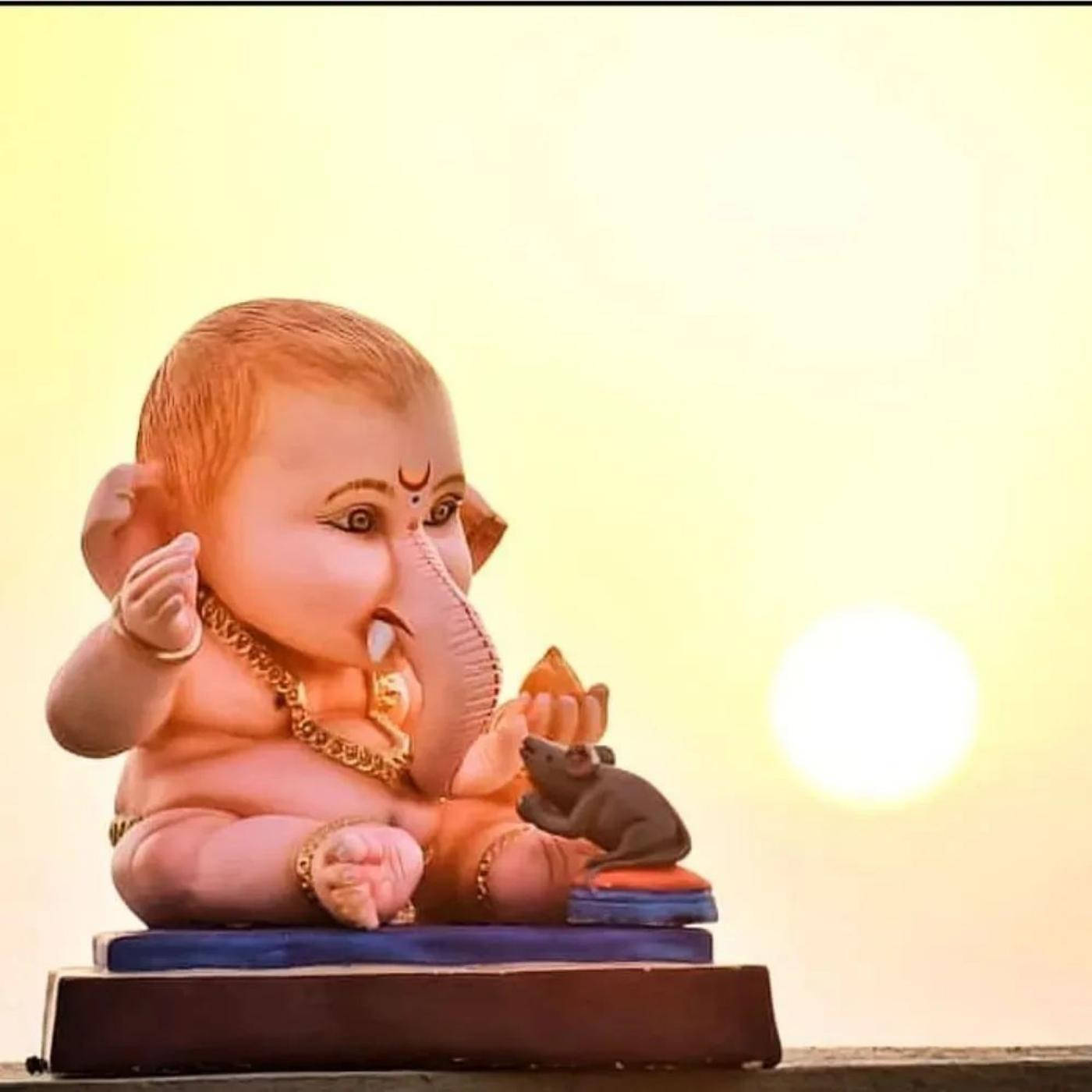 Baby Ganesh, yellow sun, gold chains, HD Desktop Wallpaper