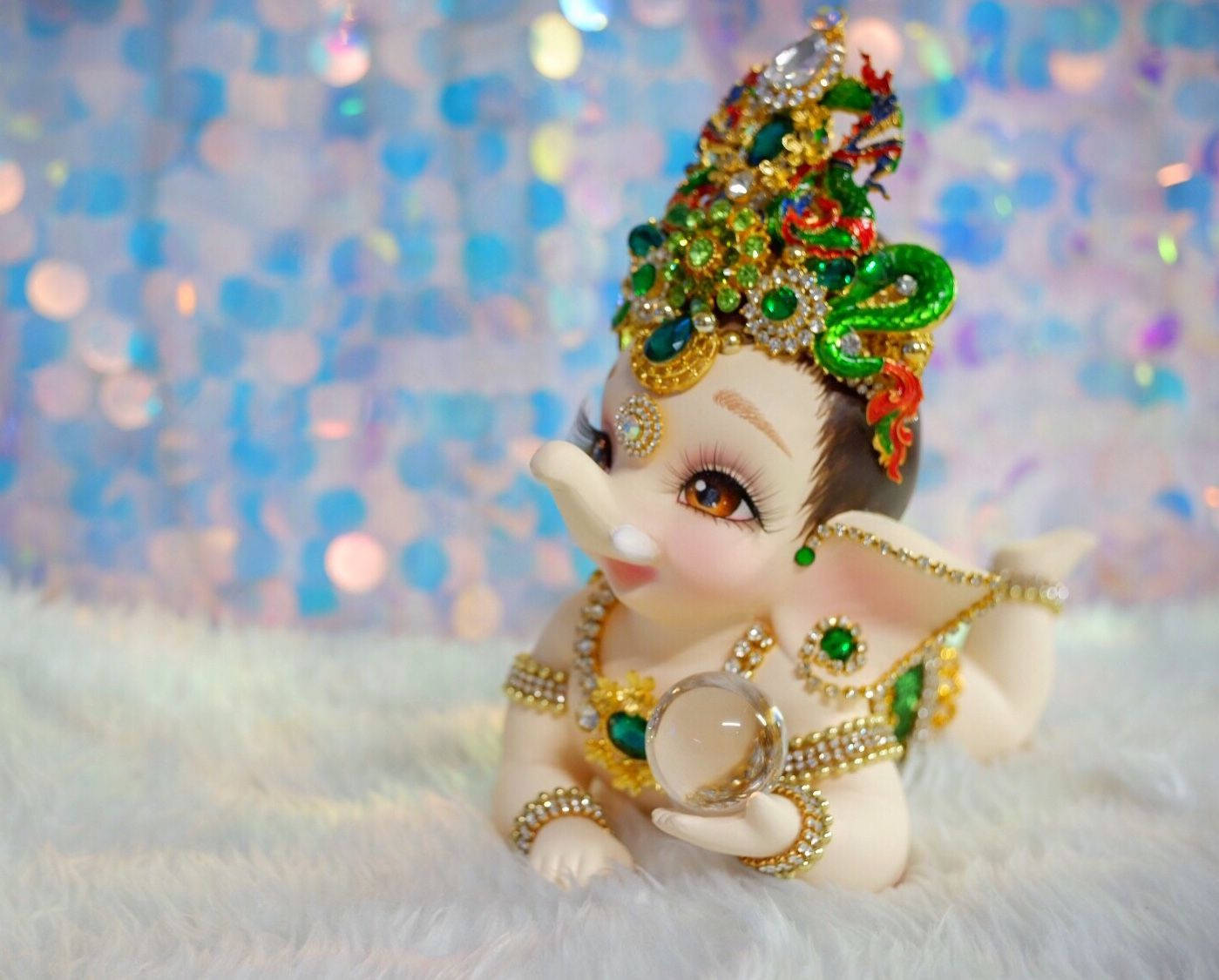 Baby Ganesh, emerald green crown, glittering baby elephant figurine, HD Desktop Wallpaper