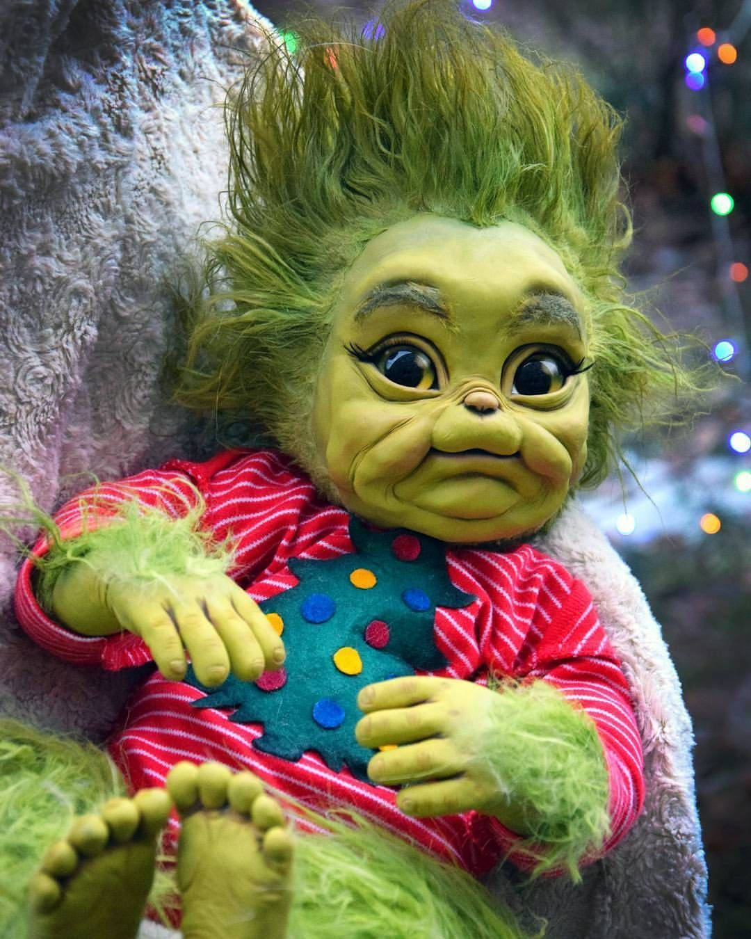 Baby Grinch, red striped pajamas, colorful polka dots, HD Phone Wallpaper