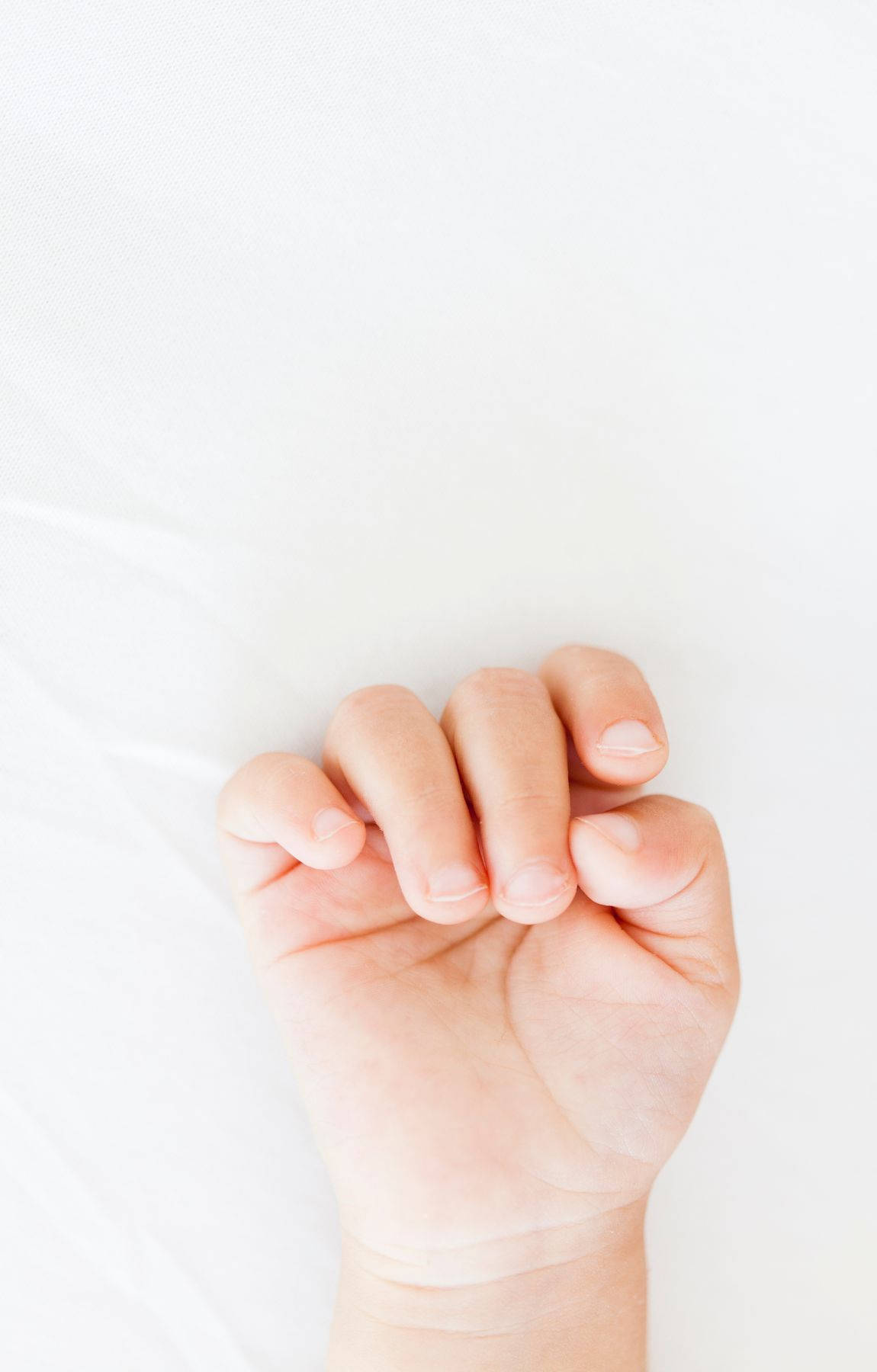 baby hand, white cloth, soft white fabric, HD Phone Wallpaper