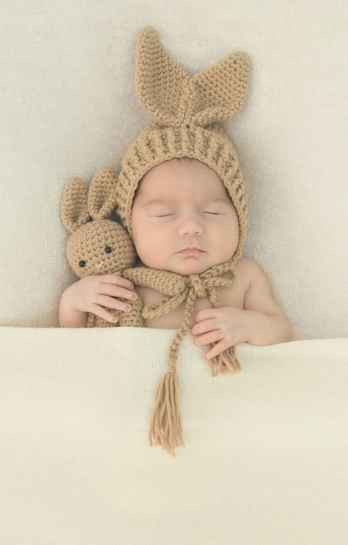 newborn baby, beige knitted bunny hat, crochet bunny toy, HD Phone Wallpaper