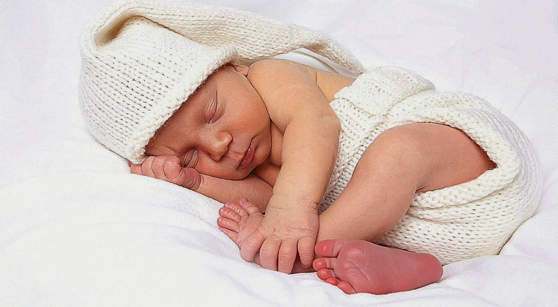 newborn baby, elf bonnet, white knitted blanket, HD Desktop Wallpaper