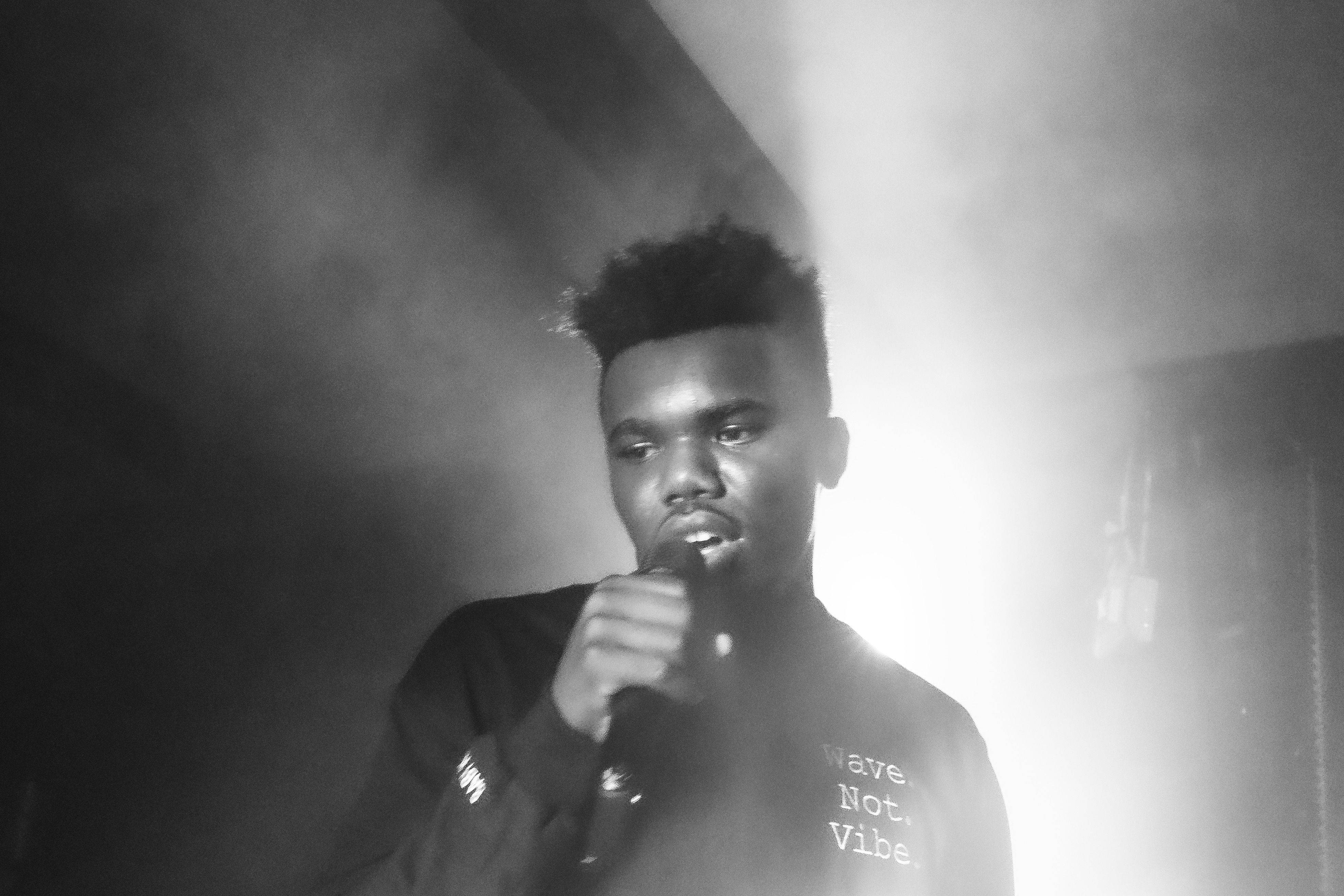 Baby Keem, microphone, spotlight, 4K Desktop Wallpaper