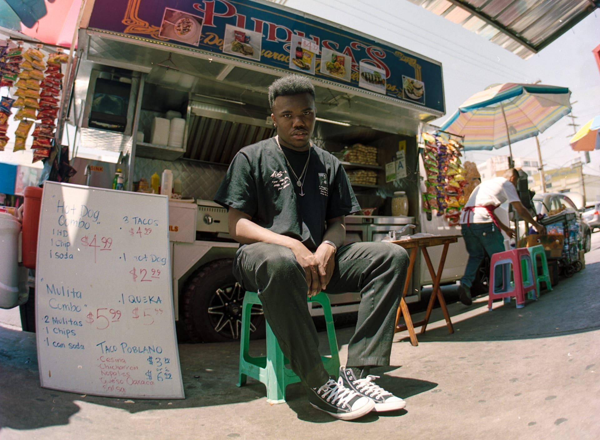 Baby Keem, food truck, green stool, Full HD Desktop Wallpaper