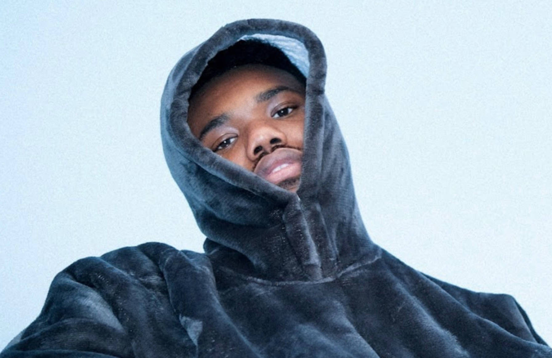 Baby Keem, dark gray velvet hoodie, soft light blue background, HD Desktop Wallpaper