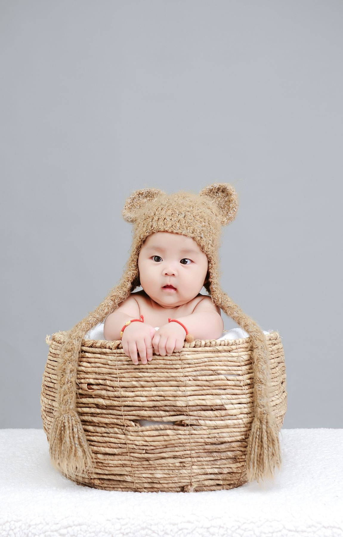 baby, knitted bear hat, woven basket, HD Phone Wallpaper