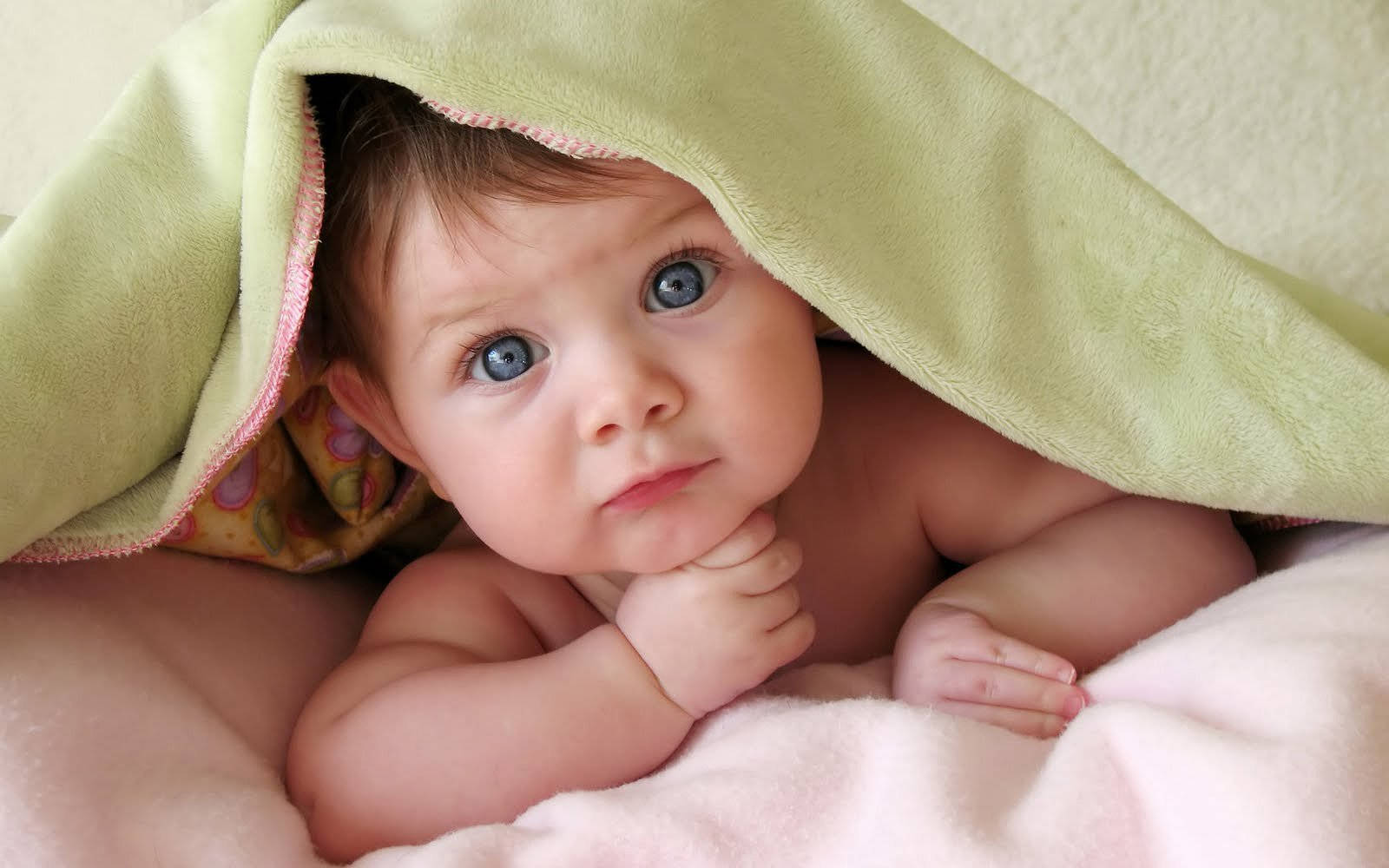 baby, blue eyes, soft green blanket, HD Desktop Wallpaper